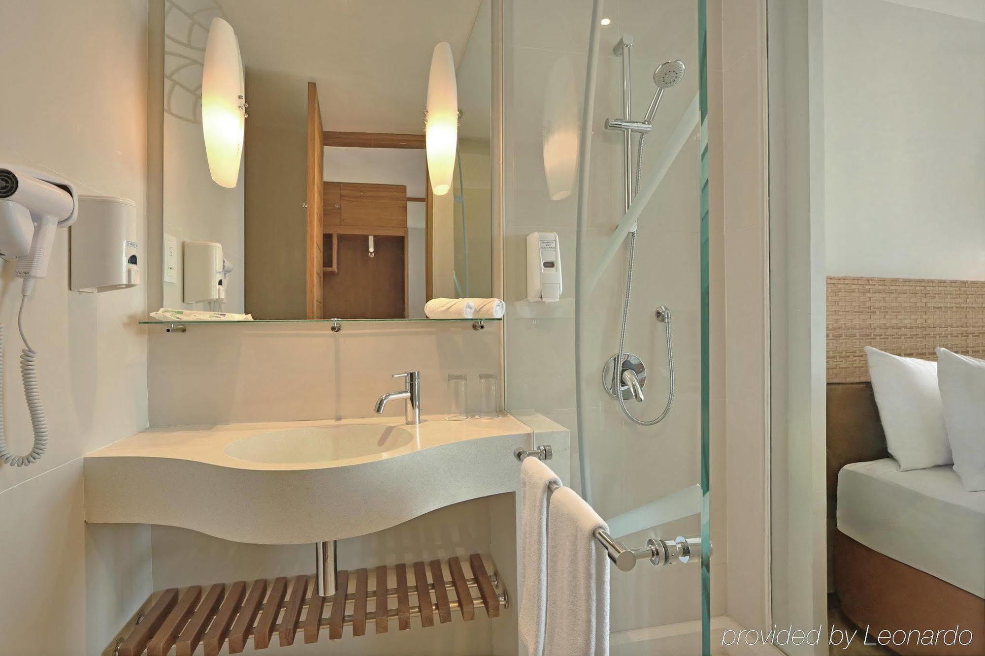 Diamond Hotel Кута Екстериор снимка
